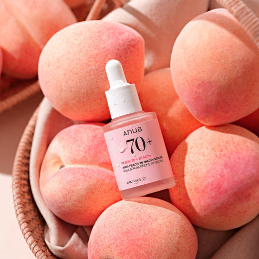 Imagem de Anua Peach 70% Niacinamide Serum, com fórmula vegana e clareadora, ideal para pele radiante e hidratada.