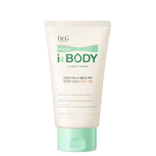 Imagem de Dr.G Moisture In Body 5.0 Body Cream, com fórmula rica em ingredientes nutritivos para hidratação intensa e restauração da maciez da pele. Ideal para peles secas e desidratadas, deixando a pele suave, profundamente hidratada e nutrida. Embalagem prática e ideal para uso diário.