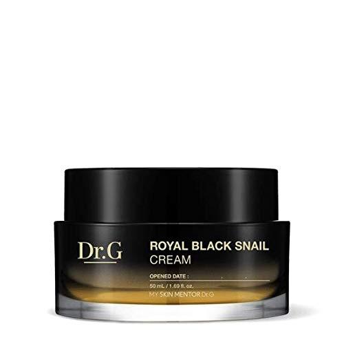 Imagem de Dr.G Royal Black Snail Cream, um creme de hidratação intensa com extrato de caracol preto, conhecido por suas propriedades regenerativas e hidratantes, ideal para revitalizar a pele cansada e melhorar a elasticidade. Proporciona uma textura suave e uniforme à pele, promovendo a renovação celular.