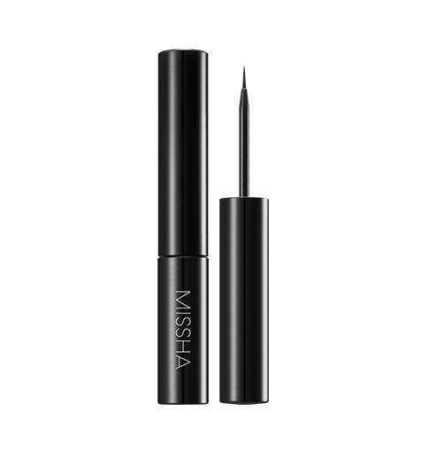 Imagem do MISSHA Liquid Sharp Liner, projetado para oferecer um delineado preciso e intenso com fórmula de longa duração. Ideal para todos os tipos de pele, esse delineador líquido cria linhas nítidas e duradouras, proporcionando definição impecável para um olhar marcante e sofisticado.