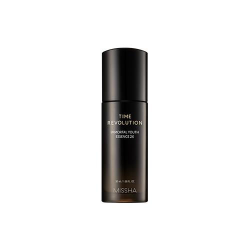 Imagem do MISSHA Time Revolution Immortal Youth Essence, uma essência antienvelhecimento formulada para melhorar a firmeza, elasticidade e luminosidade da pele. Ideal para peles maduras, reduz os sinais visíveis de envelhecimento, proporcionando uma aparência rejuvenescida e revitalizada.