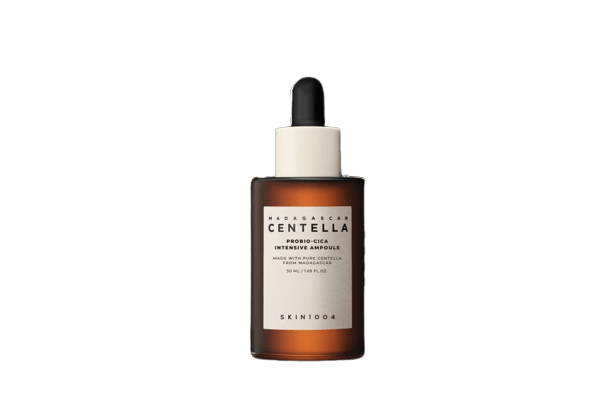 Imagem do SKIN1004 Probio-Cica Intensive Ampoule, formulado com probióticos e cica, que oferece reparação intensiva para a pele sensível e irritada, ajudando a restaurar a firmeza e proporcionar hidratação profunda. Ideal para todos os tipos de pele, especialmente as que precisam de recuperação e equilíbrio.