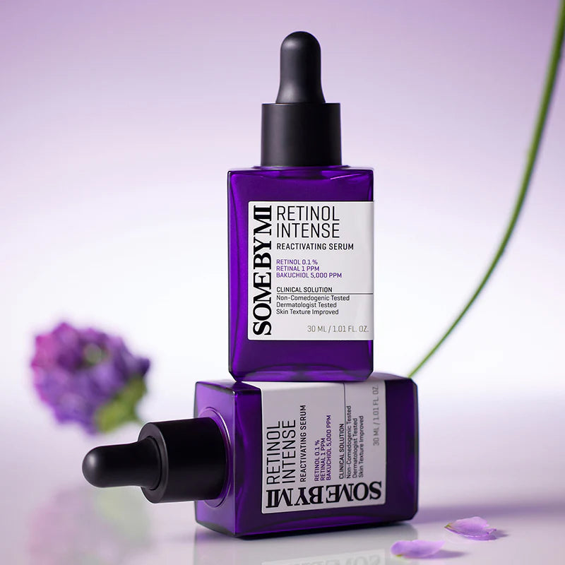 Imagem do SOME BY MI Retinol Intense Reactivating Serum, formulado com retinol, que promove a renovação celular, suaviza linhas finas e melhora a firmeza da pele, proporcionando uma aparência rejuvenescida e mais firme. Ideal para todos os tipos de pele, especialmente maduras.