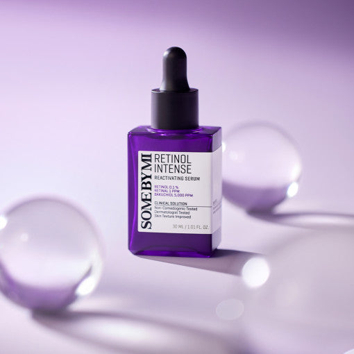 Imagem do SOME BY MI Retinol Intense Reactivating Serum, formulado com retinol, que promove a renovação celular, suaviza linhas finas e melhora a firmeza da pele, proporcionando uma aparência rejuvenescida e mais firme. Ideal para todos os tipos de pele, especialmente maduras.